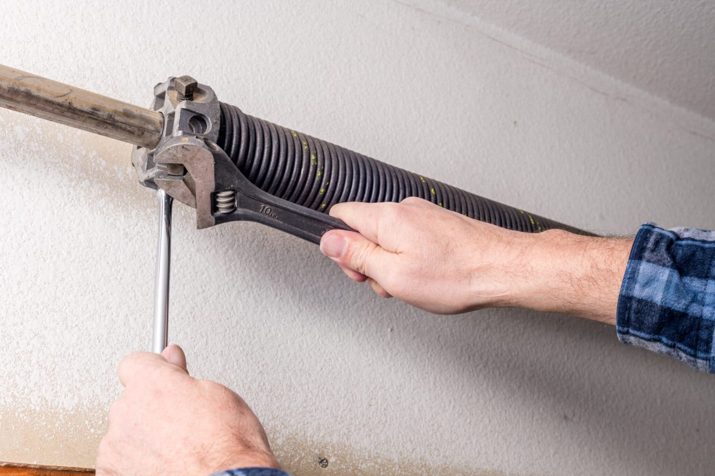 broken-garage-door-spring-repair